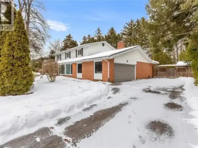 4 Bedroom House Oakville ON LS101556272