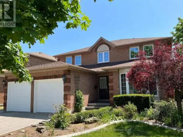 4 Bedroom House Oakville ON LS102468450