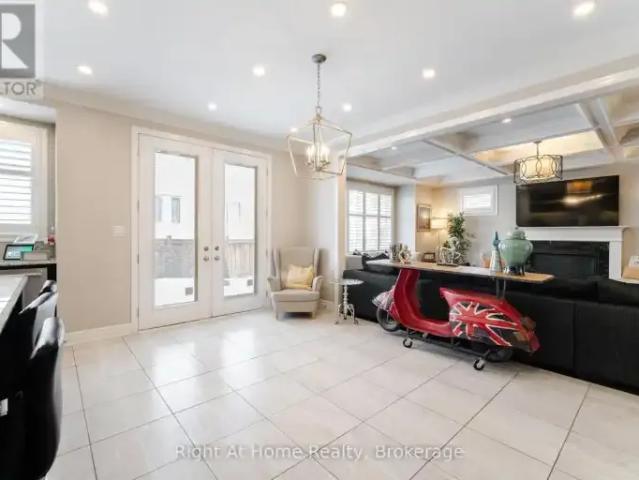 4 Bedroom House Oakville ON LS102306750