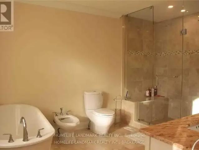 4 Bedroom House Oakville ON LS103011979