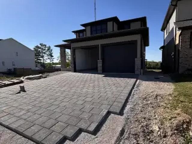 4 Bedroom House London ON LS102952048