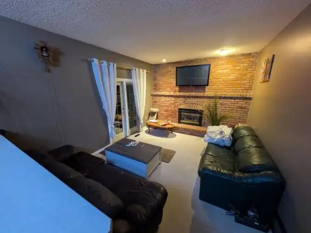 4 Bedroom House Morinville AB LS102578649