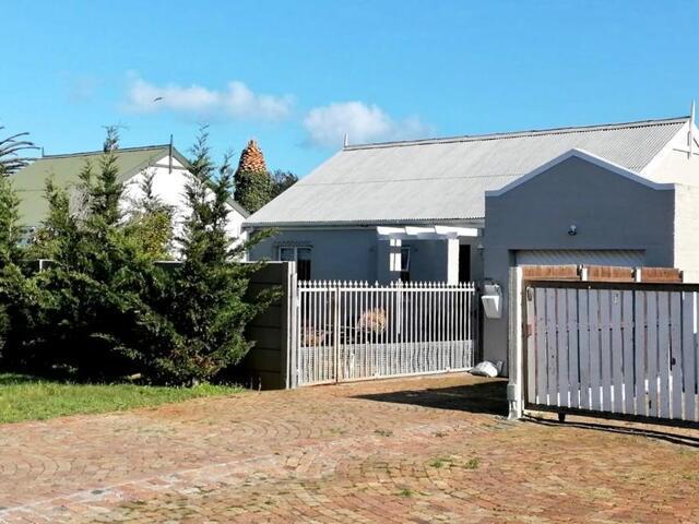 4 Bedroom House Noordhoek Western Cape LS101277950