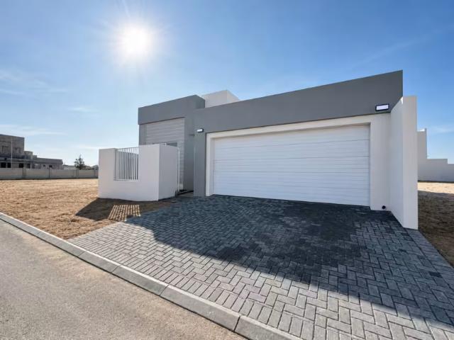 4 Bedroom House Sandown Sandown 103177370