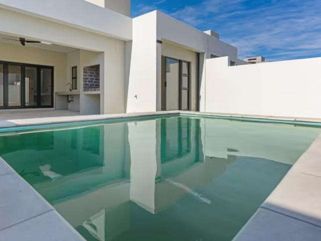 4 Bedroom House Sandown Sandown 103182712