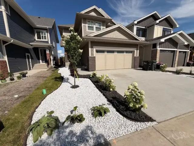 4 Bedroom House Sherwood Park AB 103879142