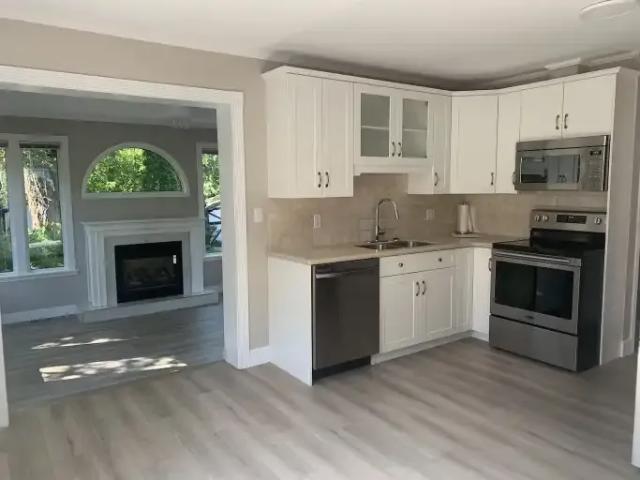 4 Bedroom House Sherwood Park AB 104322304