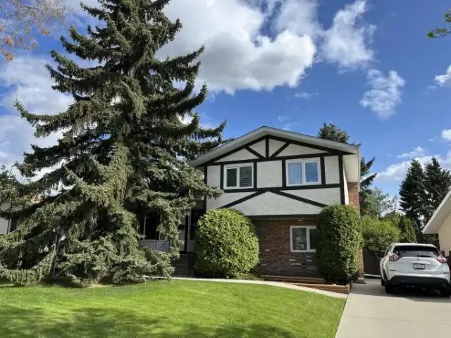 4 Bedroom House Sherwood Park AB 105674843
