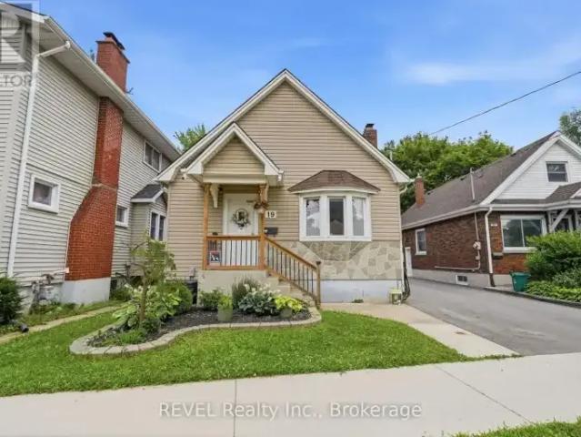 4 Bedroom House St. Catharines ON 104183206
