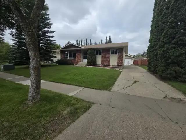 4 Bedroom House St. Albert AB 104711416