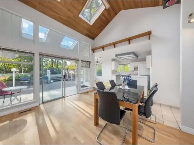 4 Bedroom House Surrey BC 101476157