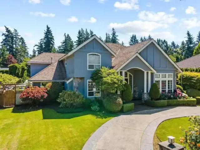 4 Bedroom House Surrey BC 103542329