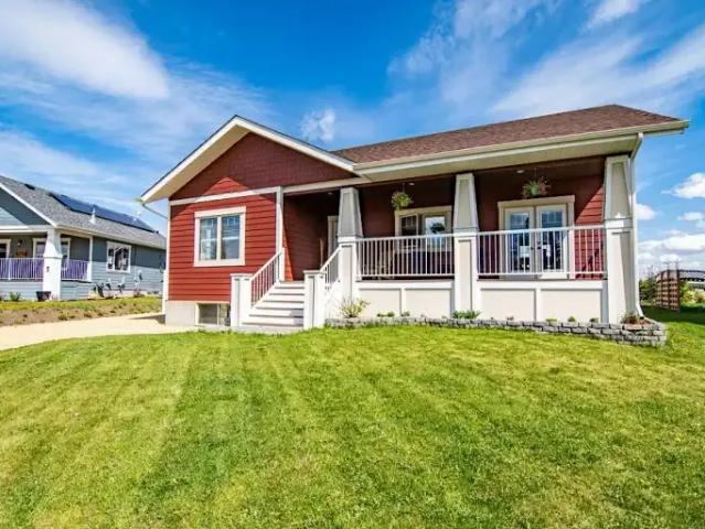 4 Bedroom House Ponoka County AB 105359762