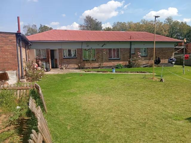 4 Bedroom House Petersfield Petersfield 103882911