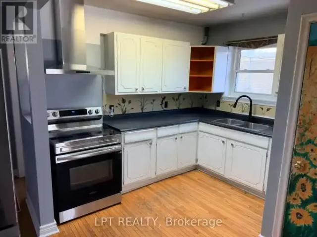 4 Bedroom House Richmond Hill ON 100840258