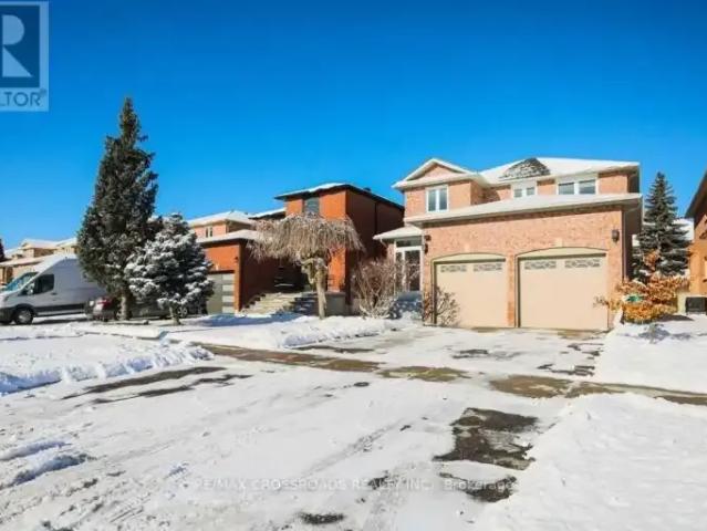 4 Bedroom House Richmond Hill ON 101725512