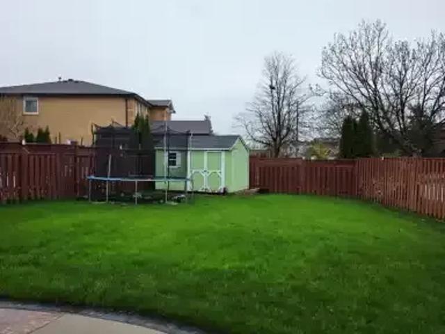 4 Bedroom House Richmond Hill ON 102715480