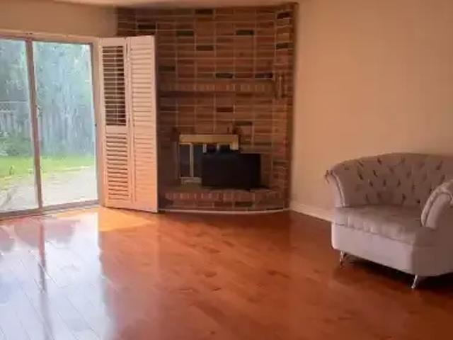 4 Bedroom House Richmond Hill ON 103151859