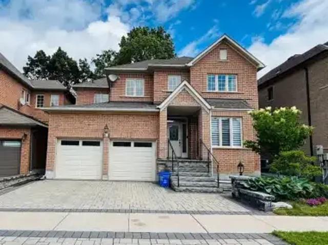 4 Bedroom House Richmond Hill ON 103368071