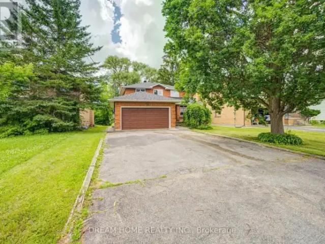 4 Bedroom House Richmond Hill ON 104036412