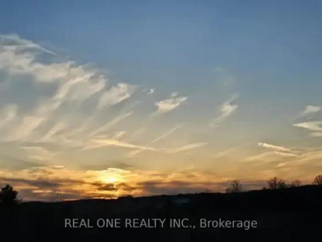 4 Bedroom House Richmond Hill ON 105151074