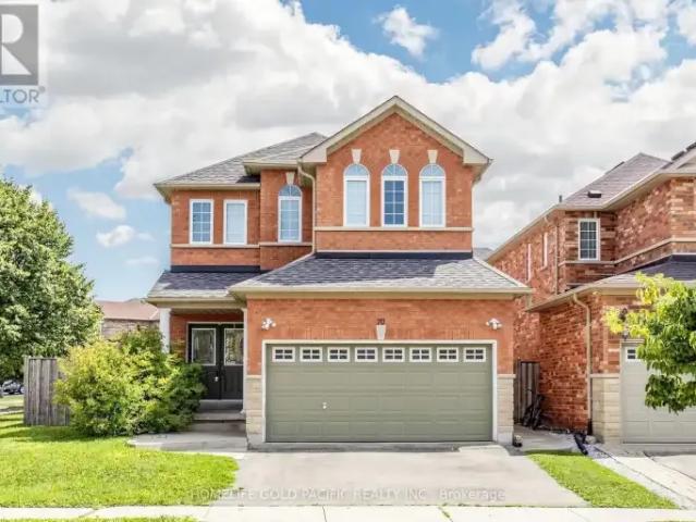 4 Bedroom House Richmond Hill ON 105186148
