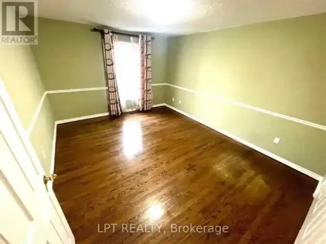 4 Bedroom House Richmond Hill ON LS102587567