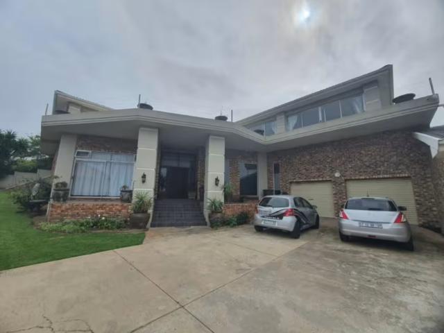 4 Bedroom House W W 103182734