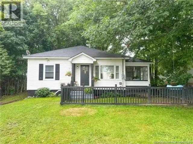 4 Bedroom House Woodstock NB 102243256