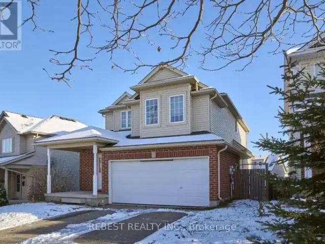 4 Bedroom House Waterloo ON 105087988