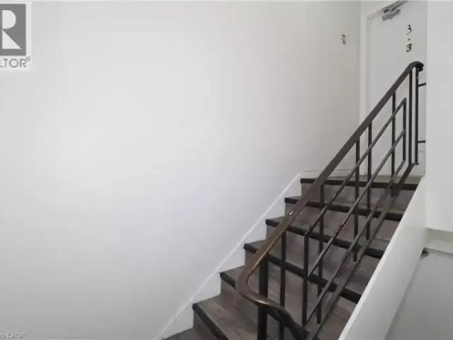 4 Bedroom House Waterloo ON 101878799