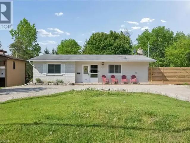 4 Bedroom House Waterloo ON 102715527