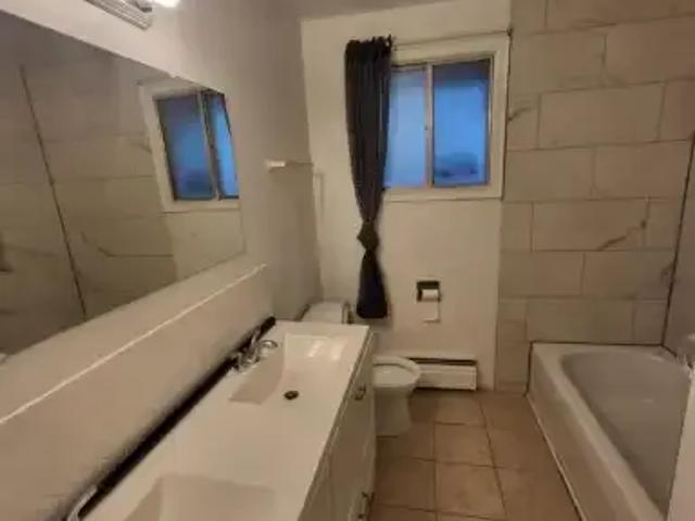 4 Bedroom House Waterloo ON LS101878210