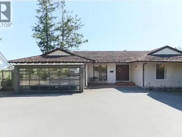 4 Bedroom House West Vancouver BC 102052774