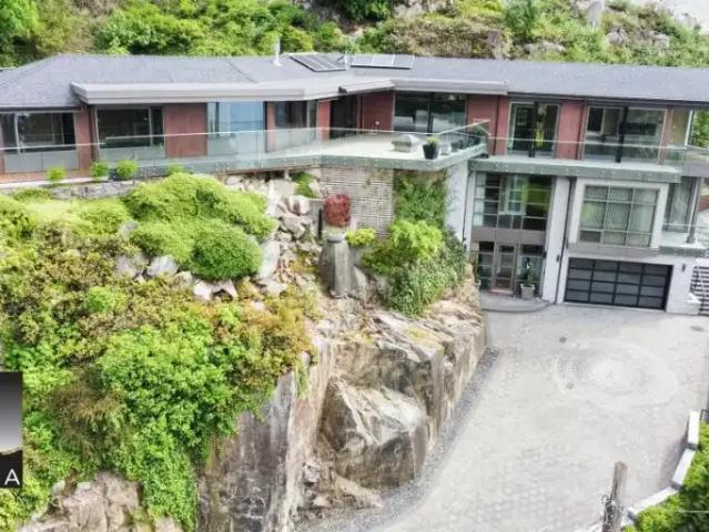 4 Bedroom House West Vancouver BC 102846368