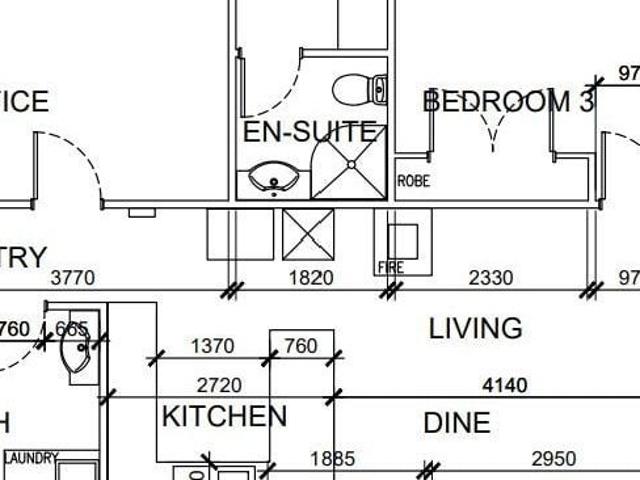 4 bedroom House with Large Backyard