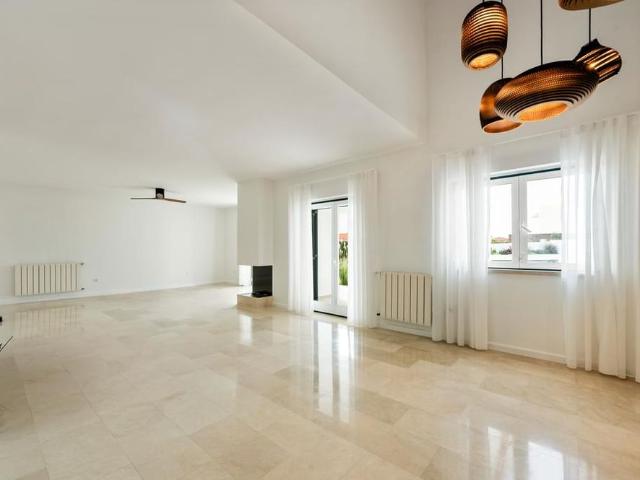 4 Bedroom House with swimming pool, Quinta da Beloura, Sintra