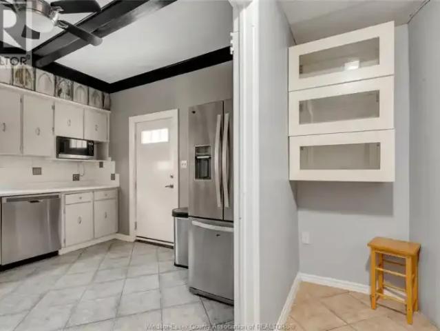 4 Bedroom House Windsor ON 102847500