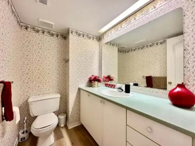 4 Bedroom House Windsor ON 102847501