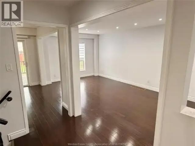 4 Bedroom House Windsor ON 102883788