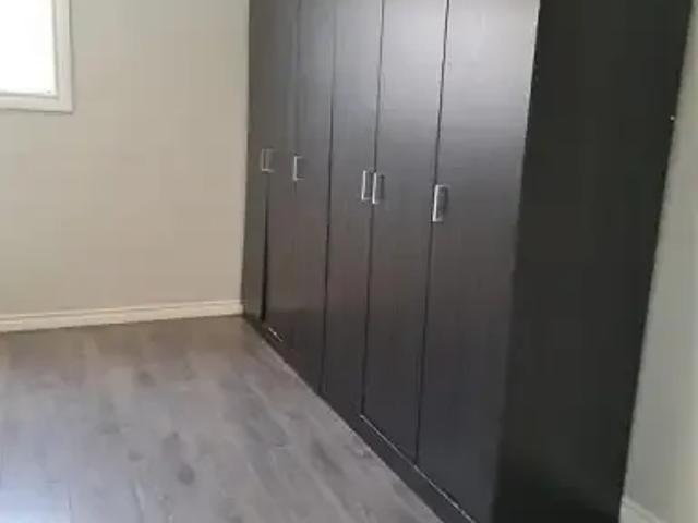 4 Bedroom House Windsor ON 103151899