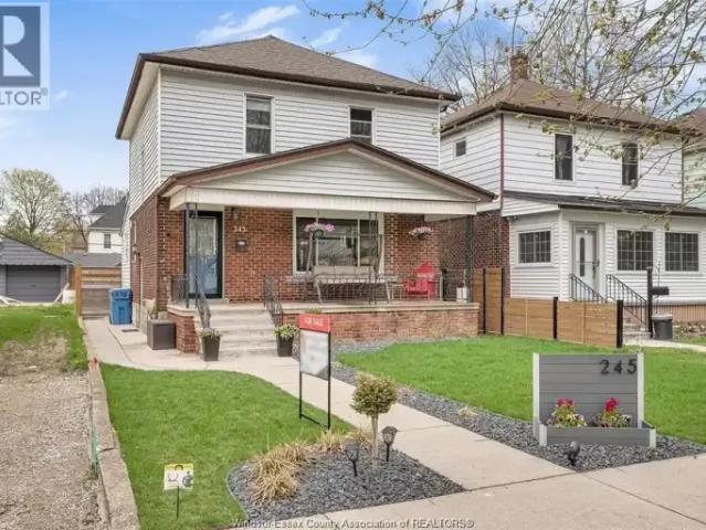 4 Bedroom House Windsor ON 103216023