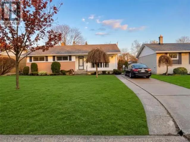 4 Bedroom House Windsor ON 104711723