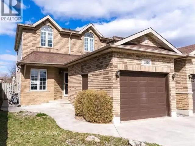 4 Bedroom House Windsor ON 105435196
