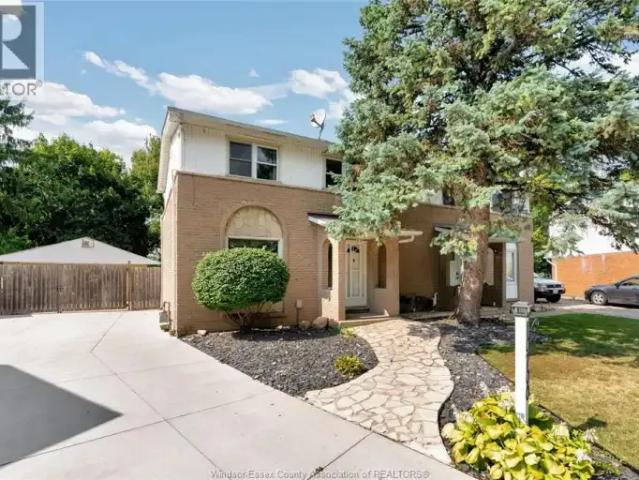 4 Bedroom House Windsor ON 105088001