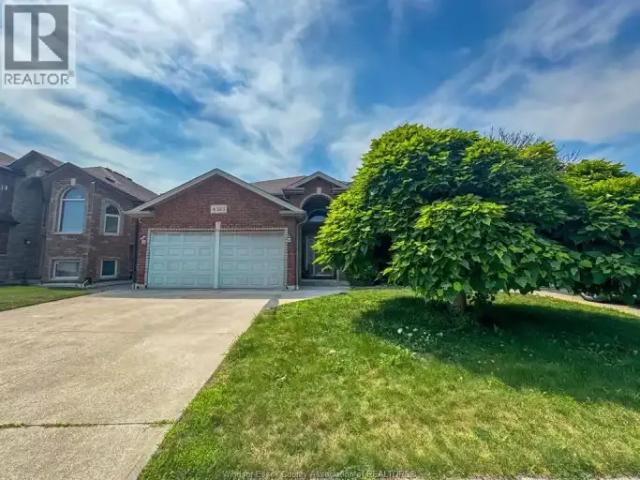4 Bedroom House Windsor ON 105198707