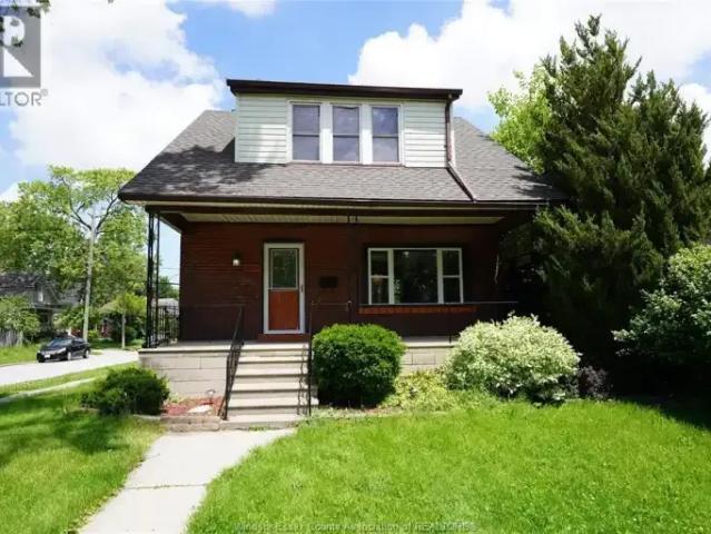 4 Bedroom House Windsor ON 105249143