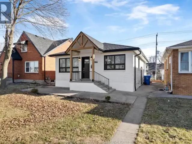 4 Bedroom House Windsor ON LS101878375