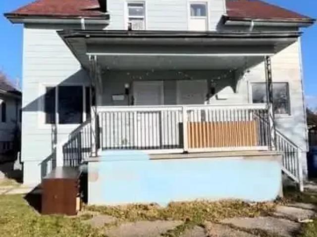 4 Bedroom House Windsor ON LS101878817