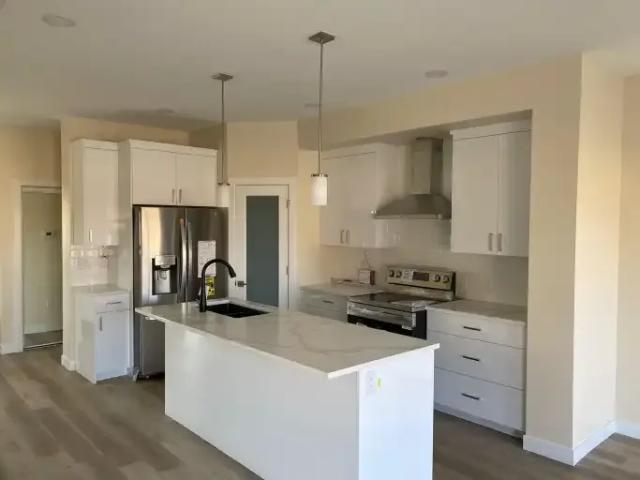 4 Bedroom House Winnipeg MB 102846162